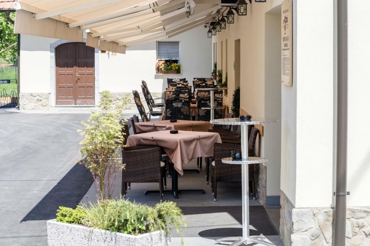Guesthouse & Apartments Pri Stani Zerovnica エクステリア 写真