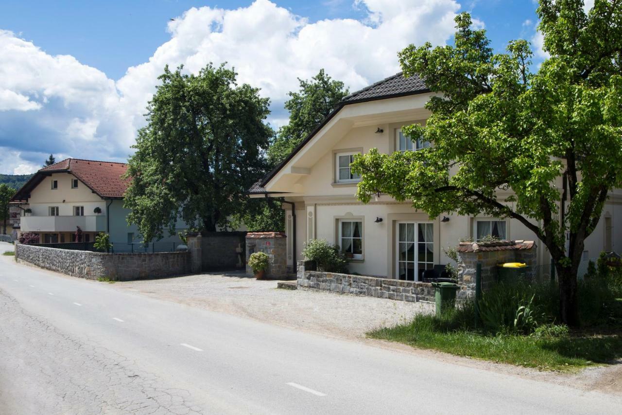 Guesthouse & Apartments Pri Stani Zerovnica エクステリア 写真