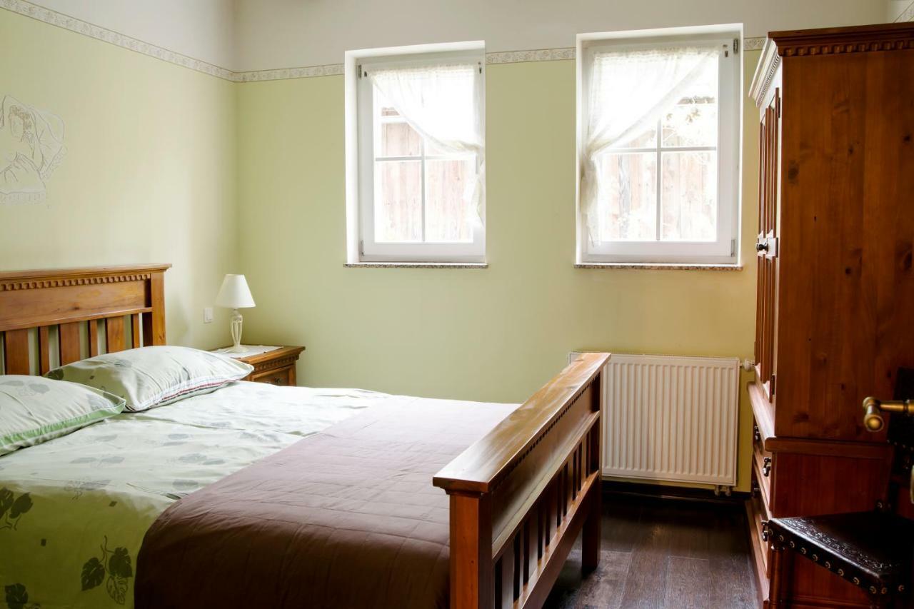 Guesthouse & Apartments Pri Stani Zerovnica エクステリア 写真